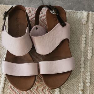 Bueno Women's Light Pink Leather Sandals, Size 7.5 EUC